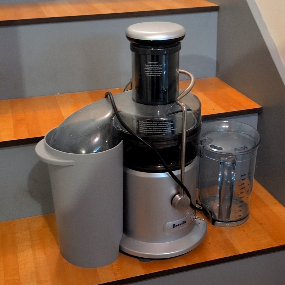 Breville Silver Juice Fountain Juicer